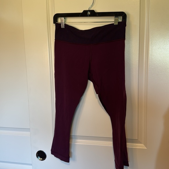 Lululemon Journey Crop Leggings Plum / Hyper Stripe Plum (4) - Picture 5 of 12
